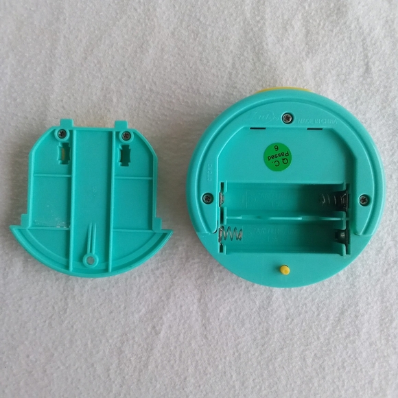 Jada Toys R/C Care Bears Cloud Car Controller - Picture 3 of 5